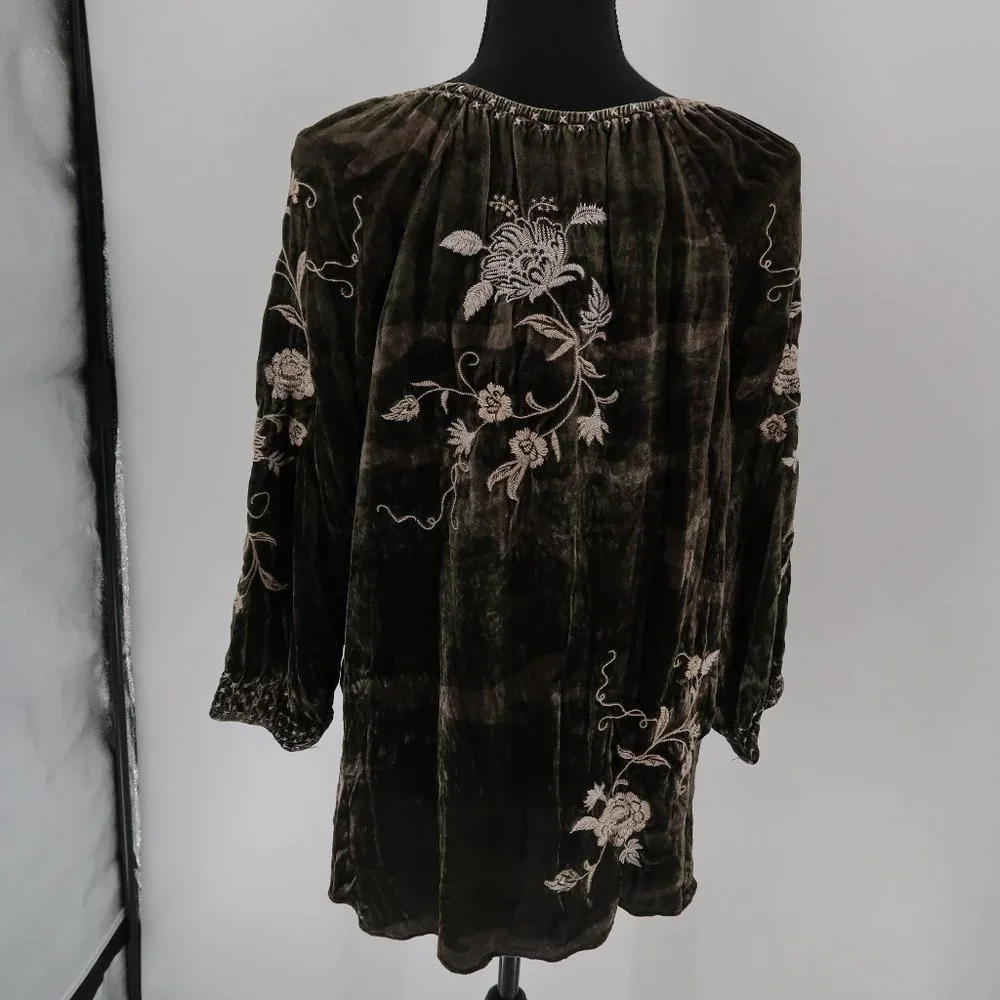JOHNNY WAS Millie Velvet Peasant Blouse - Picture 7 of 10